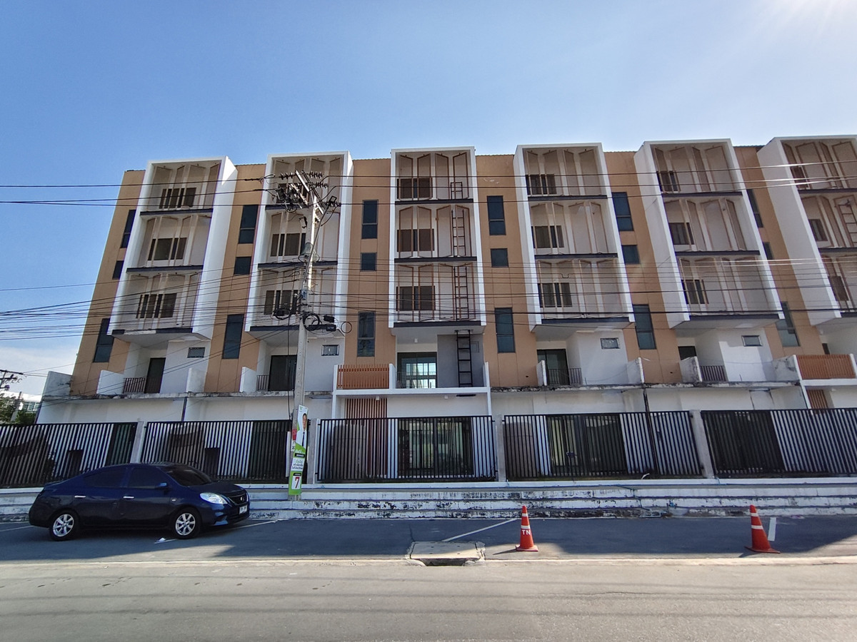 ขายทาวน์โฮมพัฒนาการ ศรีนครินทร์ : [ขาย] SHO PHATTHANAKARN 32 ทาวน์โฮม 4.5 ชั้น (Unit no: 64)