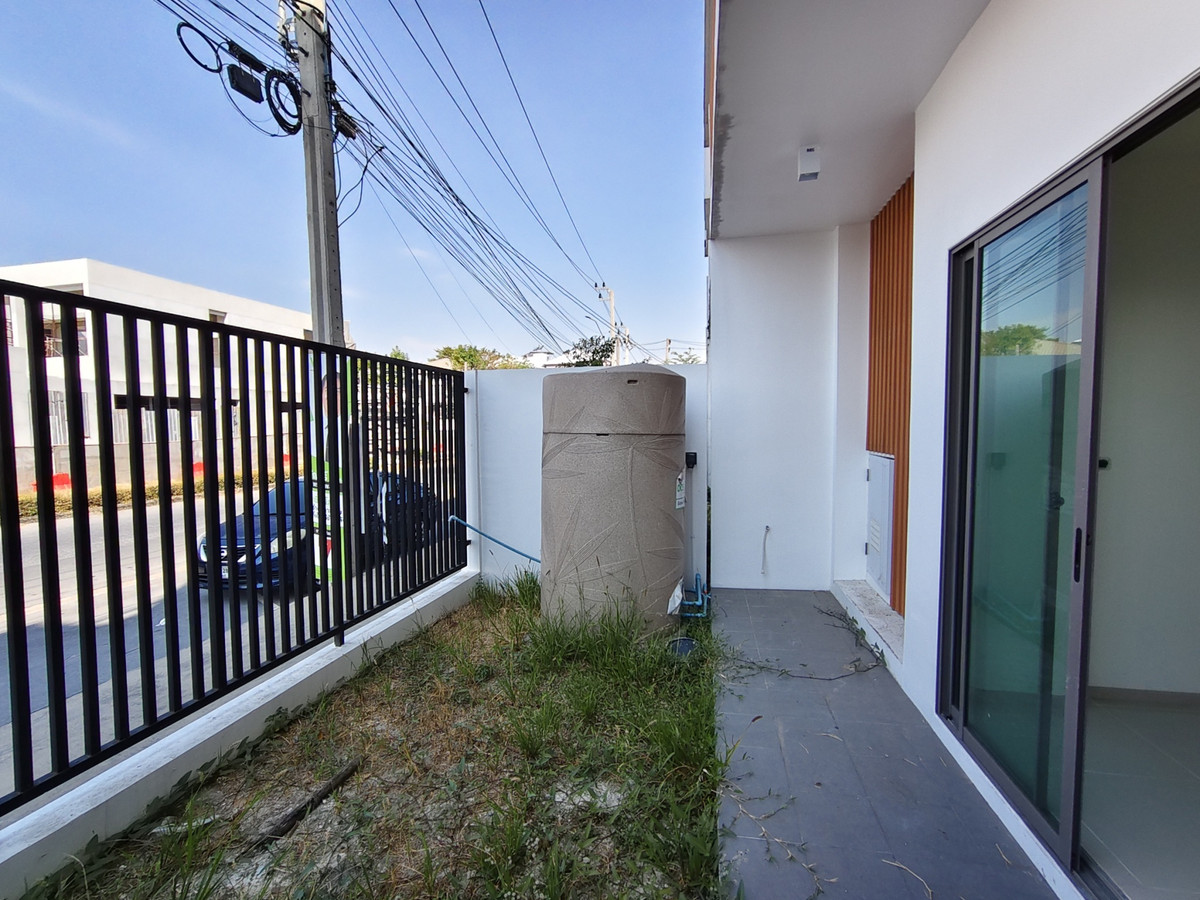 For SaleTownhomePattanakan, Srinakarin : [For Sale] SHO PHATTHANAKARN 32 Townhome 4.5 floors (Unit no: 64)