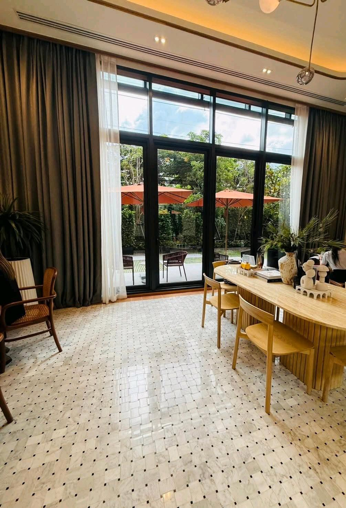 For RentCondoWongwianyai, Charoennakor : ✨ Good location, near BTS Khlong San, walk only 200 meters, near ICONSIAM, Chao Phraya River view ✨