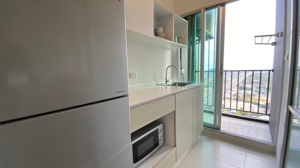 For RentCondoHuahin, Prachuap Khiri Khan, Pran Buri : Beautiful room, high floor view, very spectacular, overlooking the sea, near True Arena Condo Condo Baan Kiang Fah for rent.