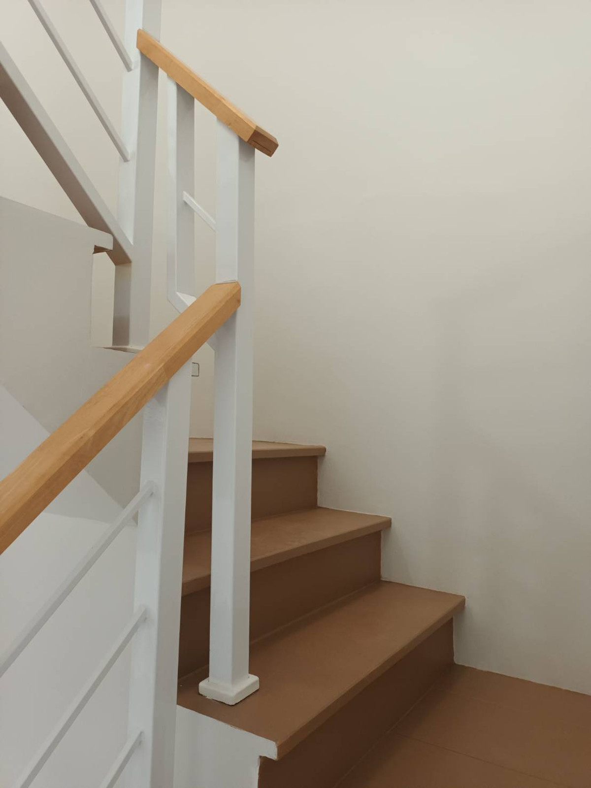 ให้เช่าทาวน์โฮมปทุมธานี รังสิต ธรรมศาสตร์ : ⚡ ให้เช่า ทาวน์โฮม 2 ชั้น พฤกษา 116 รังสิต - ธัญบุรี ขนาด 18 ตร.ว. ⚡