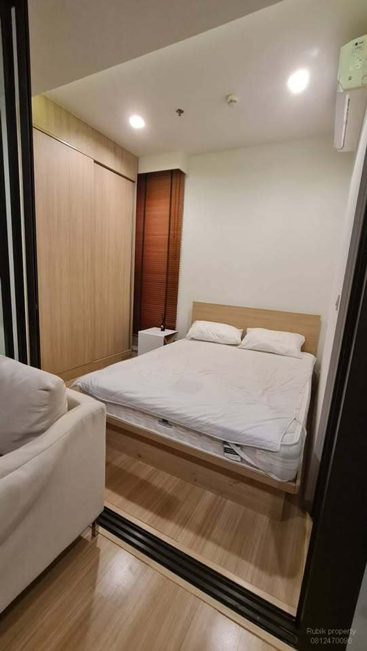 For RentCondoSapankwai,Jatujak : 🏙 **Condo for rent M Jatujak (pets allowed 🐶🐱)** RB1823, Chatuchak location, close to parks and BTS, suitable for the Pet Lover line ✨