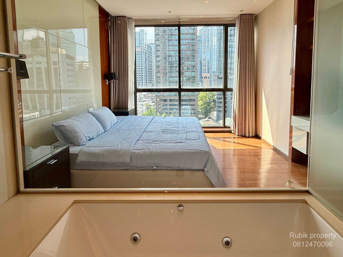 For RentCondoSukhumvit, Asoke, Thonglor : 🏙 **Condo for rent The Address Sukhumvit 28** RB1824, Sukhumvit location, near BTS Phrom Phong, in the heart of the city ✨