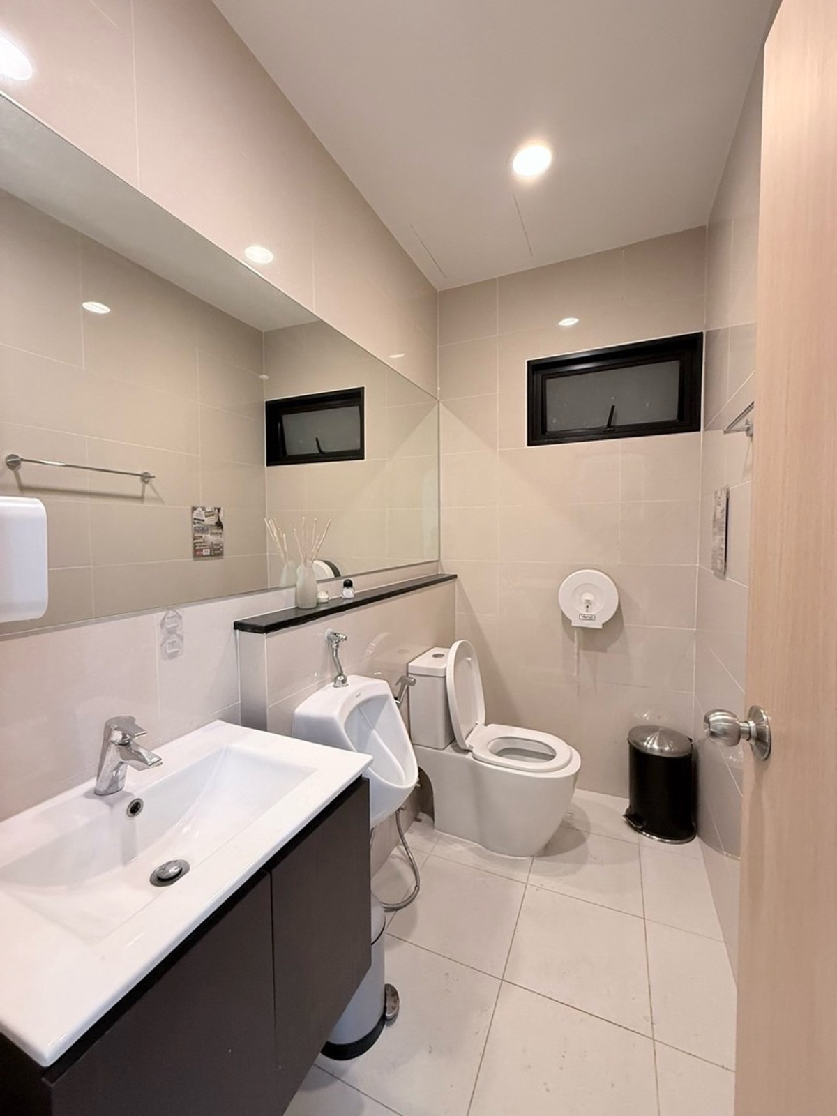 For SaleHome OfficeKaset Nawamin,Ladplakao : 🏙 Premium Place Kaset-Nawamin 2
4-storey home office in Soi Prasert Manukit 29 (Mayalap)