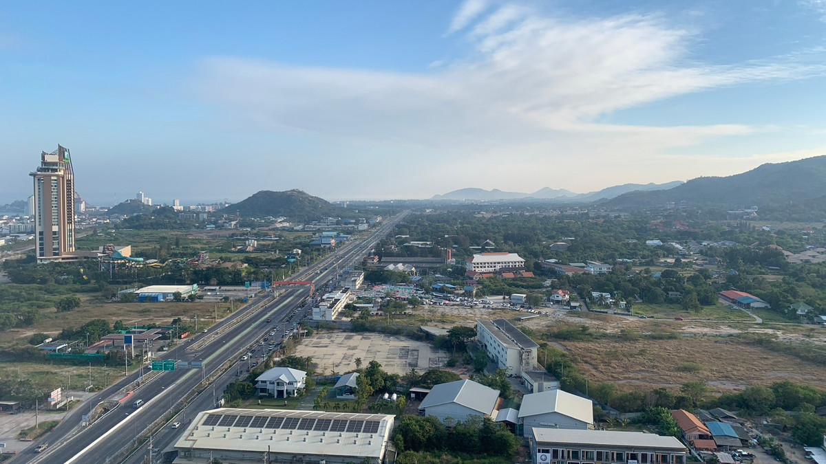For RentCondoHuahin, Prachuap Khiri Khan, Pran Buri : Beautiful room, high floor view, very spectacular, overlooking the sea, near True Arena Condo Condo Baan Kiang Fah for rent.