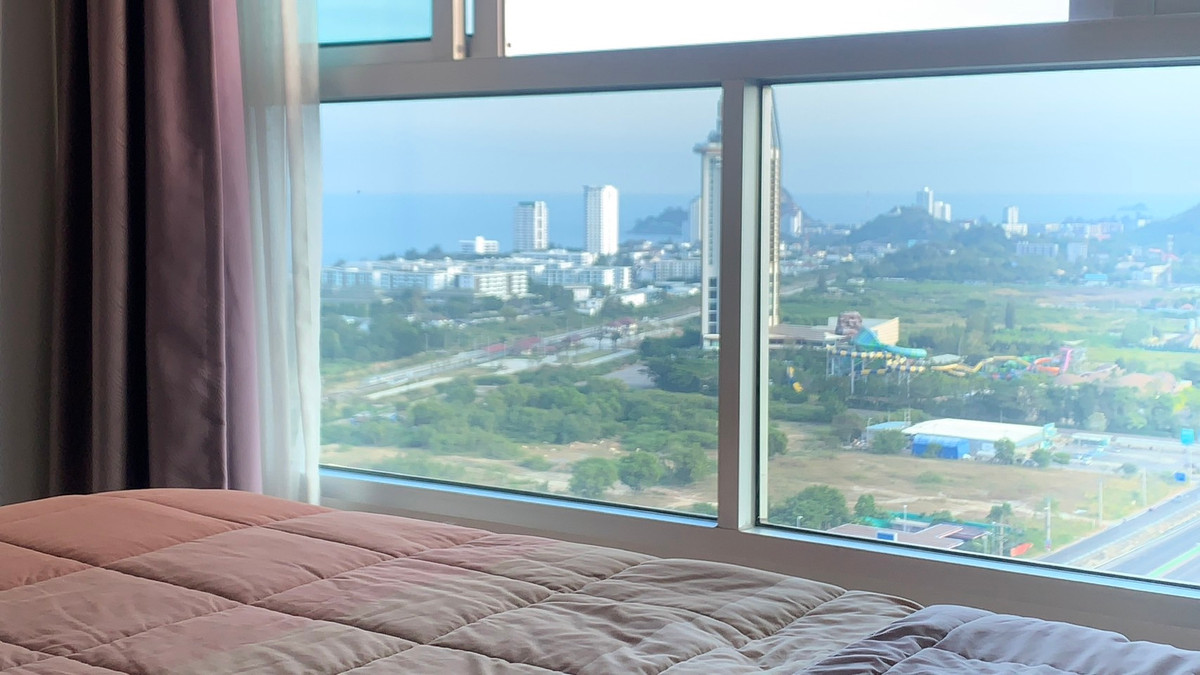 For RentCondoHuahin, Prachuap Khiri Khan, Pran Buri : Beautiful room, high floor view, very spectacular, overlooking the sea, near True Arena Condo Condo Baan Kiang Fah for rent.