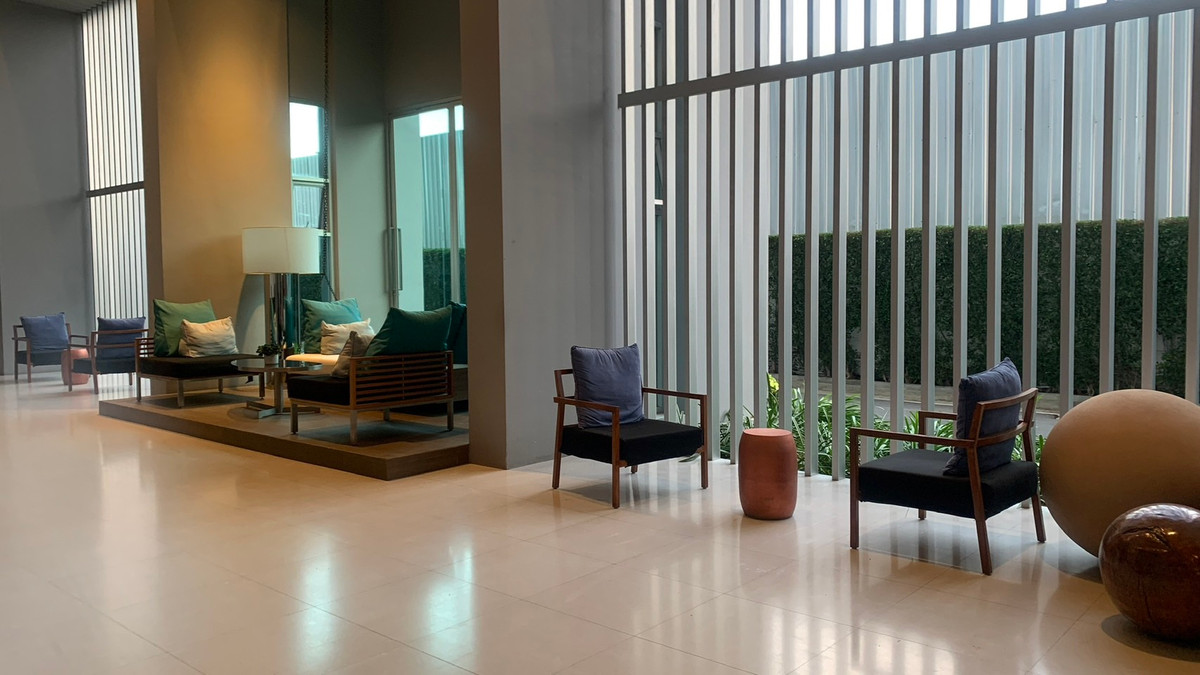 For RentCondoHuahin, Prachuap Khiri Khan, Pran Buri : Beautiful room, high floor view, very spectacular, overlooking the sea, near True Arena Condo Condo Baan Kiang Fah for rent.