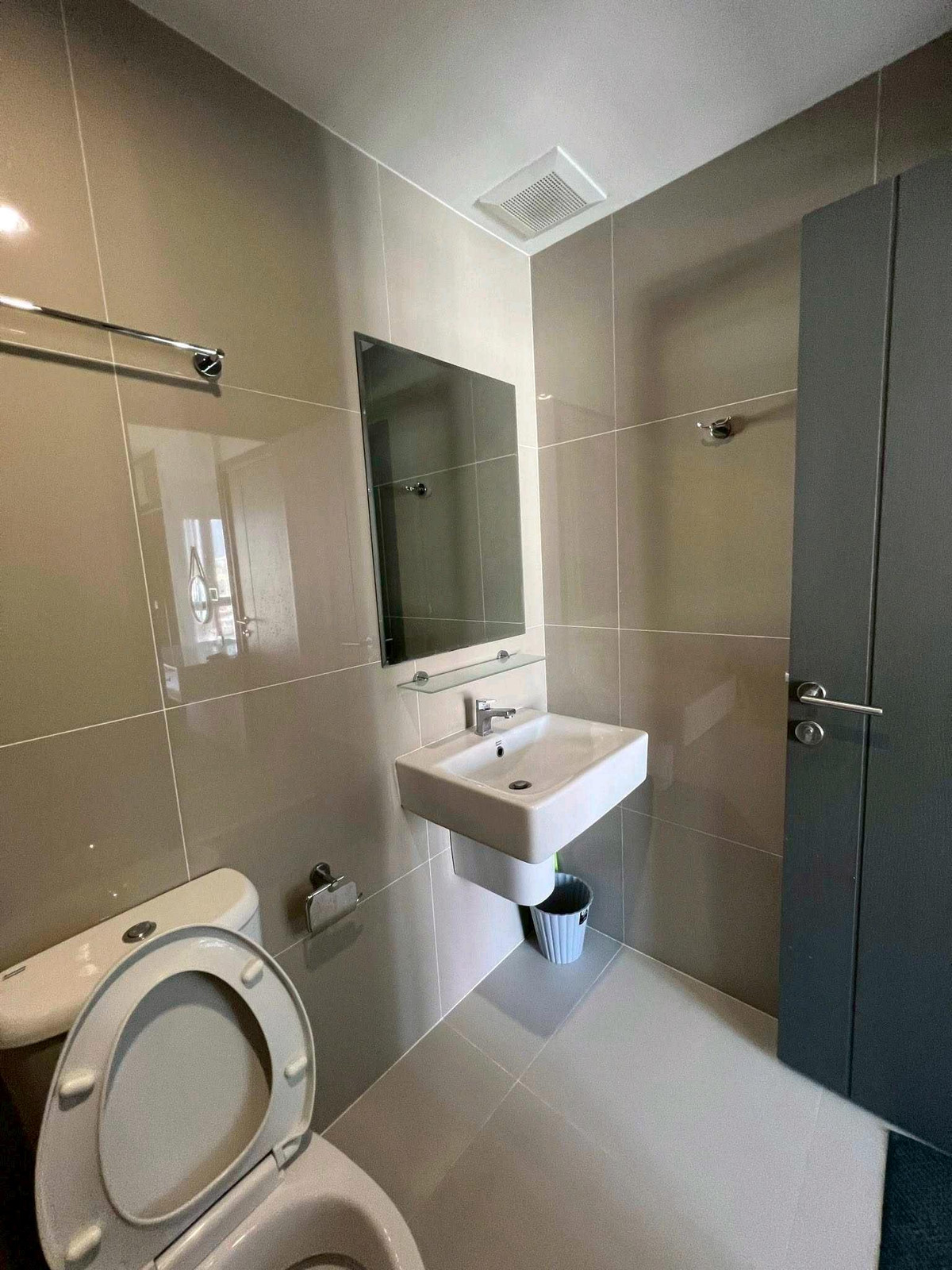 For RentCondoRatchadapisek, Huaikwang, Suttisan : #E132 🎉230369 Condo for rent Asher Ratchada-Huai Khwang