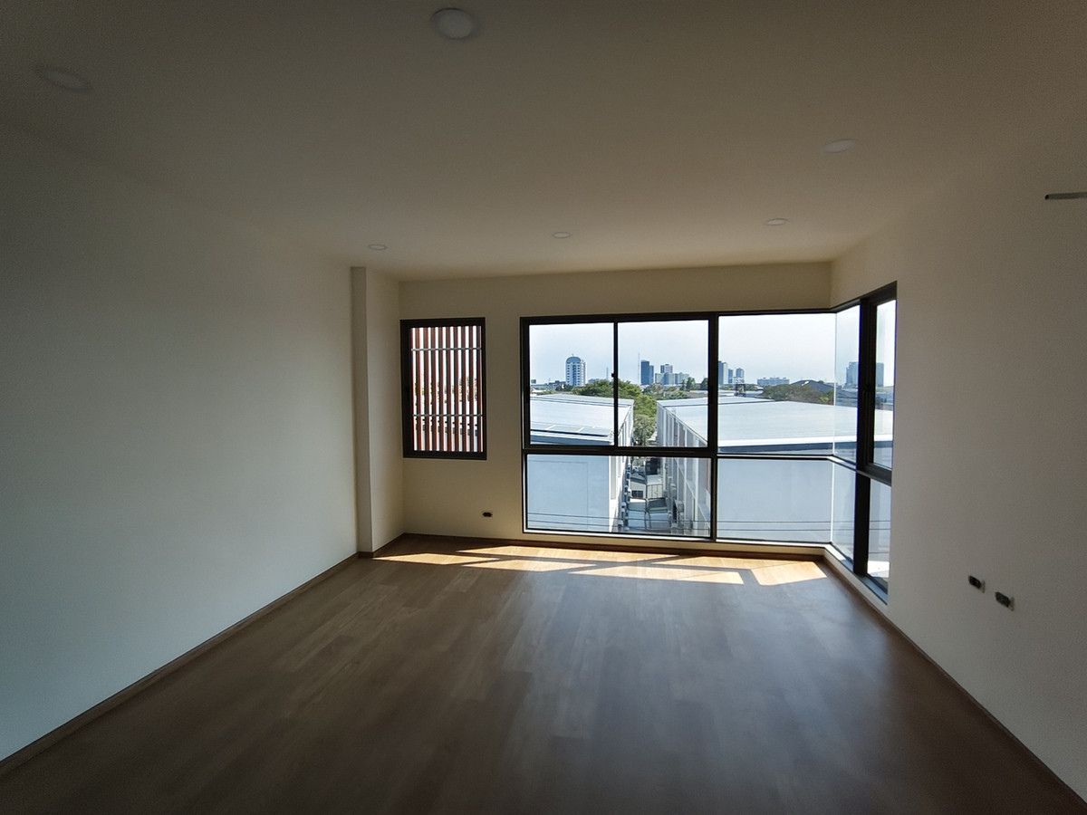 For SaleTownhomePattanakan, Srinakarin : [For Sale] SHO PHATTHANAKARN 32 Townhome 4.5 floors (Unit no: 64)