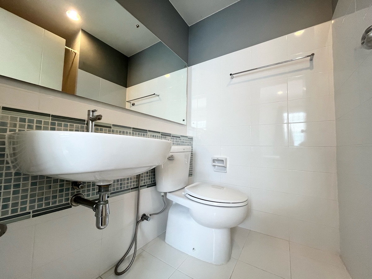 ให้เช่าทาวน์โฮมบางนา แบริ่ง ลาซาล : ให้เช่า ทาวน์โฮม 2 ชั้น Indy 1 บางนา กม 7 หน้าสวน บรรยากาศดี เฟอร์นิเจอร์พร้อมอยู่