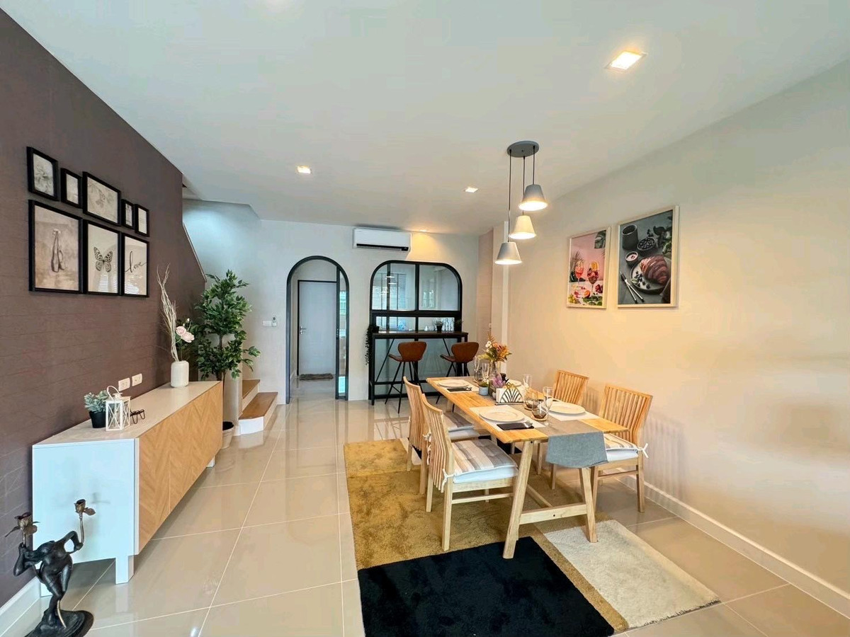 ขายทาวน์โฮมโชคชัย4 ลาดพร้าว71 : 🏡 ทาวน์โฮม 3 ชั้น สตรีวิทยา 2 ซอย 29 | 3นอน 4น้ำ พื้นที่ 226 ตร.ม. พร้อมอยู่ 💰7.63 ลบ. นัดดูบ้านกับลูกเจี๊ยบ 065-536-5165