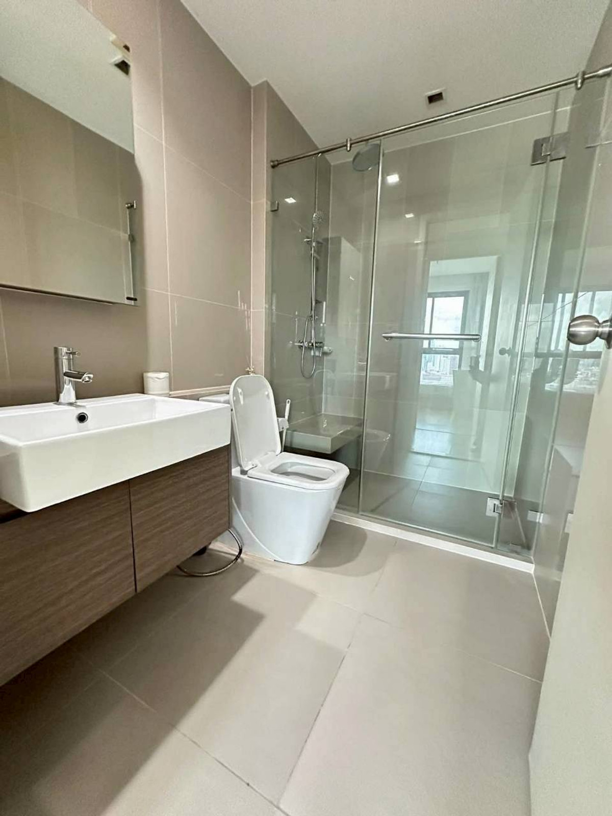 For RentCondoRatchadapisek, Huaikwang, Suttisan : ✅ QUN115 ✅ Line : @p2nproperty