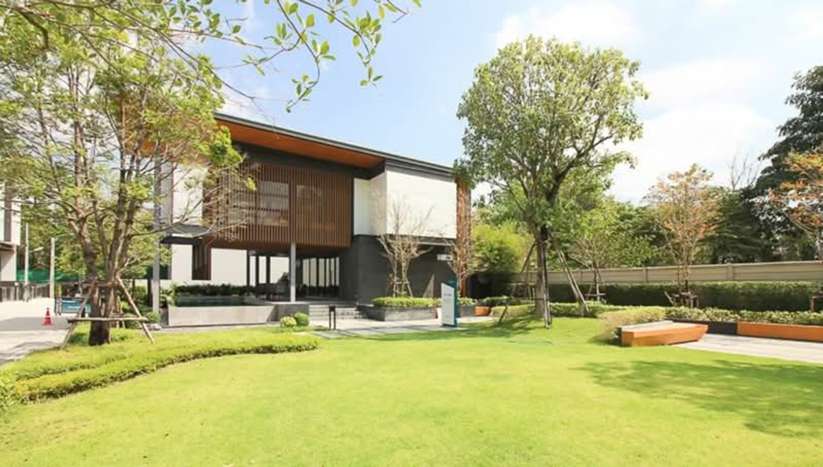 For SaleTownhomePattanakan, Srinakarin : [For Sale] SHO PHATTHANAKARN 32 Townhome, size 4.5 floors.