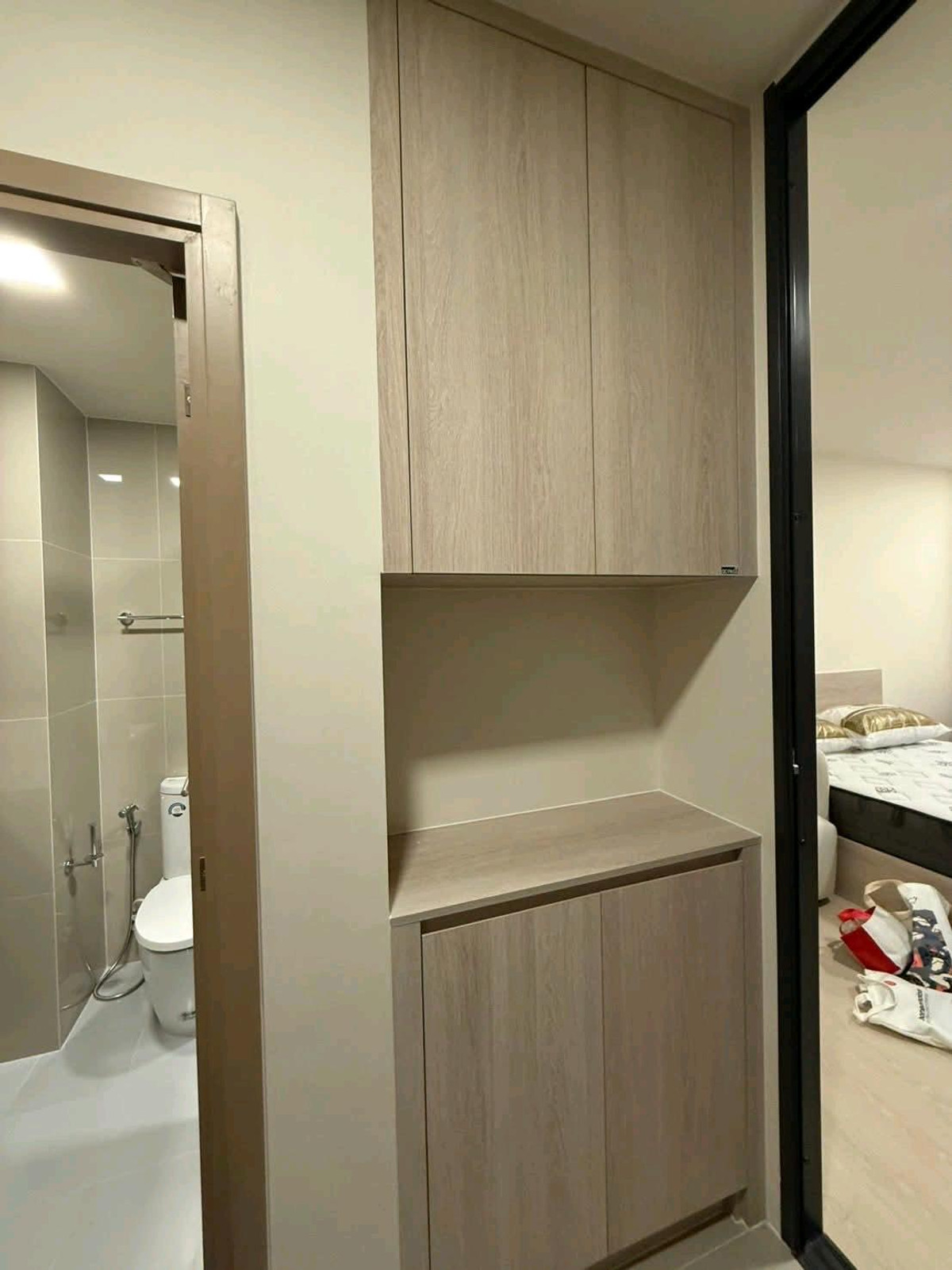 For RentCondoWongwianyai, Charoennakor : ✨ Good location, near BTS Khlong San, walk only 200 meters, near ICONSIAM, Chao Phraya River view ✨