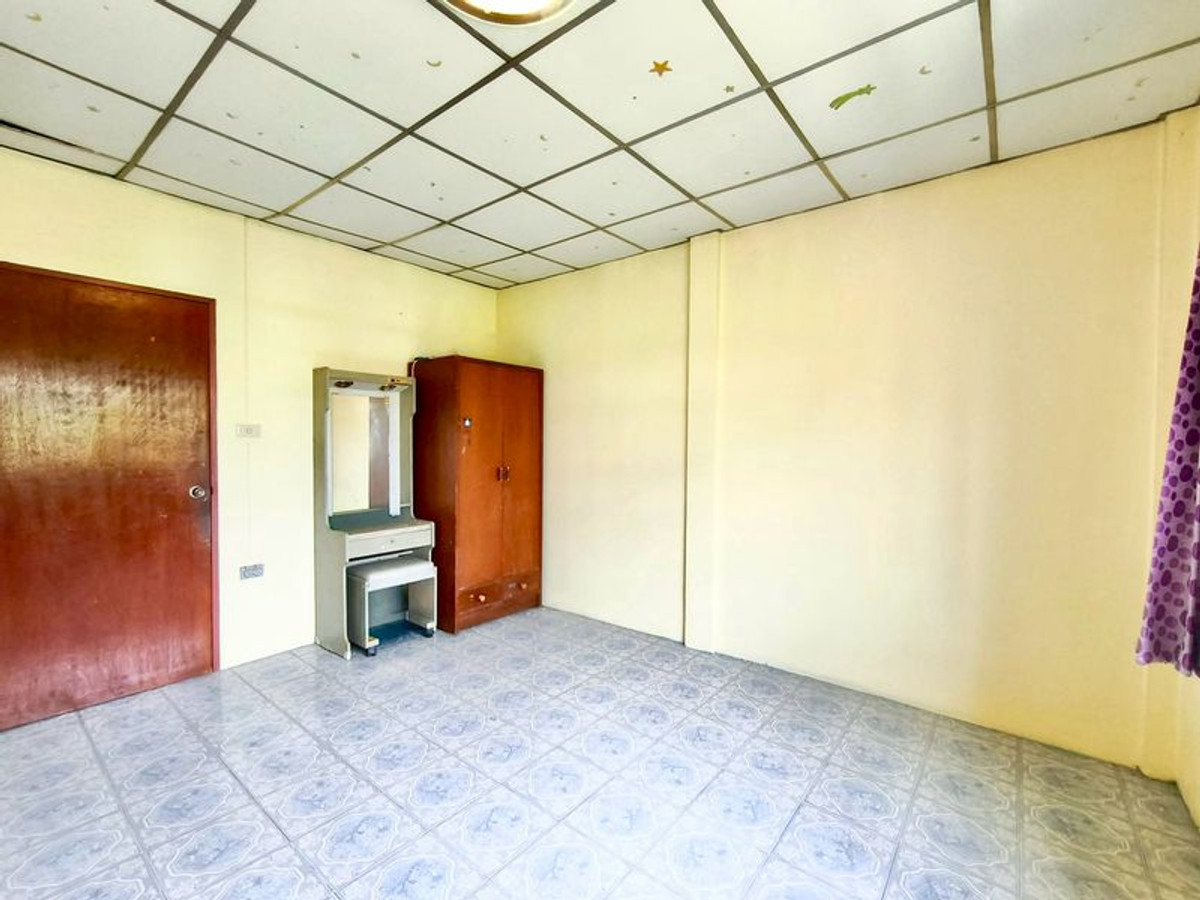 For SaleTownhomeBang Sue, Wong Sawang, Tao Pun : 2-story townhouse for sale, Wimanthip Village, area 16.5 square meters, 2 bedrooms, near MRT Bang Pho and Tao Poon Intersection, Pracharat Sai 1, Bang Sue Subdistrict, Bang Sue District, Bangkok.