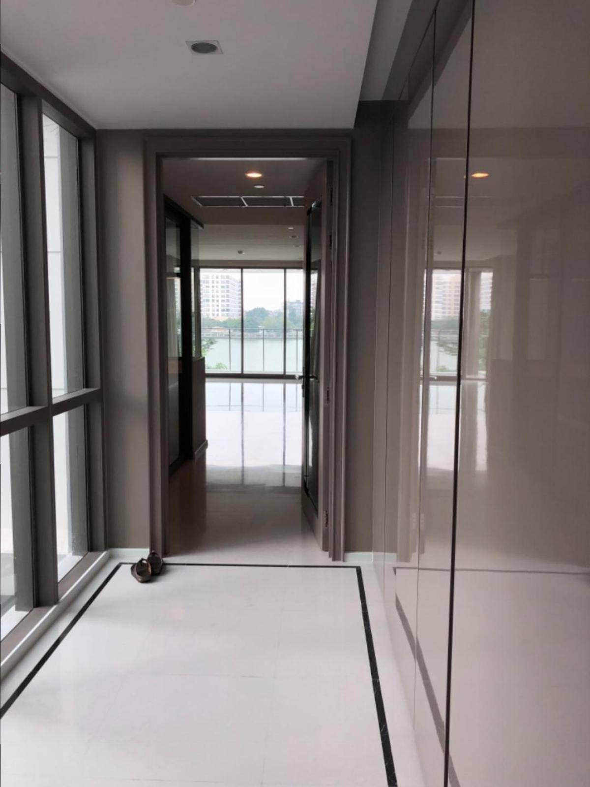 ขายคอนโดบางซื่อ วงศ์สว่าง เตาปูน : 30/03/2026, รวมค่าโอนLuxury Riverside Condo 2 Bed/2 Bath – BTS Bang Pho Front! 
Spacious 141.7 sqm, Only 39.8M THB – Live by the River Today! 0642748883