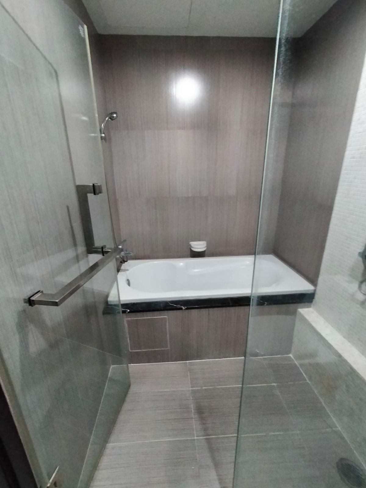 For RentCondoSukhumvit, Asoke, Thonglor : 03/04/2026, Beautiful room 2 bedrooms Villa Sichara near BTS Thonglor
Rent 48,000 baht/month with complete fitness and swimming pool! 0642748883