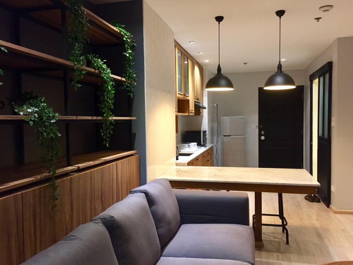 For SaleCondoRatchathewi,Phayathai : 03/04/2026, Luxury condo in the heart of Ari, 2 bedrooms, 2 bathrooms, 74 sqm.
For sale at 6.89 million THB / for rent at 30,000 THB, close to BTS/MRT! 0642748883