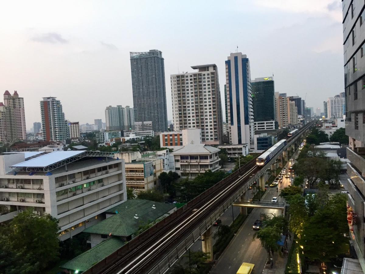 For SaleCondoRatchathewi,Phayathai : 03/04/2026, Luxury condo in the heart of Ari, 2 bedrooms, 2 bathrooms, 74 sqm.
For sale at 6.89 million THB / for rent at 30,000 THB, close to BTS/MRT! 0642748883