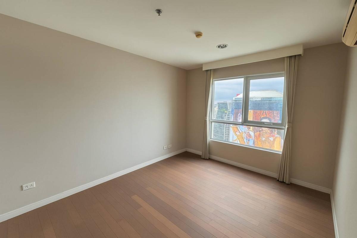 ขายคอนโดพระราม 9 เพชรบุรีตัดใหม่ RCA : 03/04/2026, รวมค่าโอนคอนโดหรู Belle Grand พระราม 9 
2 ห้องนอน 100 ตร.ม. ใจกลางเมือง ใกล้ BTS/MRT เริ่ม 10.49 ล้าน! 0642748883