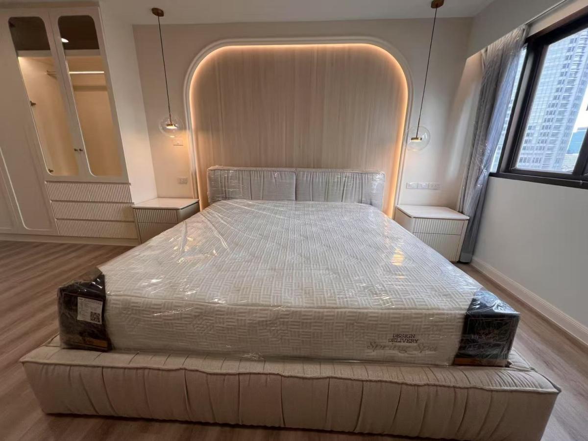 For RentCondoSukhumvit, Asoke, Thonglor : 03/04/2026, Luxurious and spacious in the heart of Thonglor, 3 bedrooms, ready to move in!
Rent for only 70,000 baht/month, near BTS Thong Lo 0642748883