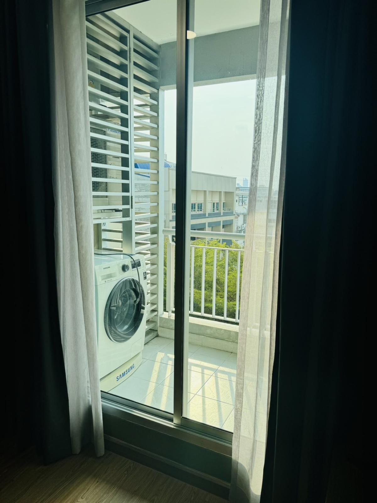 For SaleCondoRatchadapisek, Huaikwang, Suttisan : 03/04/2026, # 🏙️ For sale: RHYTHM Ratchada condominium project next to MRT Ratchada, beautiful view, 1 bedroom, 46 sqm, only 3.7 million! 🔥 0642748883