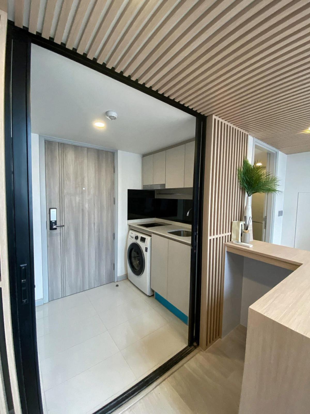 ขายคอนโดสาทร นราธิวาส : 03/04/2026, รวมค่าโอนคอนโดหรู KnightsBridge Prime Sathorn 1 นอน 37 ตร.ม. ใกล้ BTS Chong Nonsi 
ราคาเพียง 5.6 ล้าน พร้อมสิ่งอำนวยความสะดวกครบครัน ลงทุนคุ้ม! 0642748883