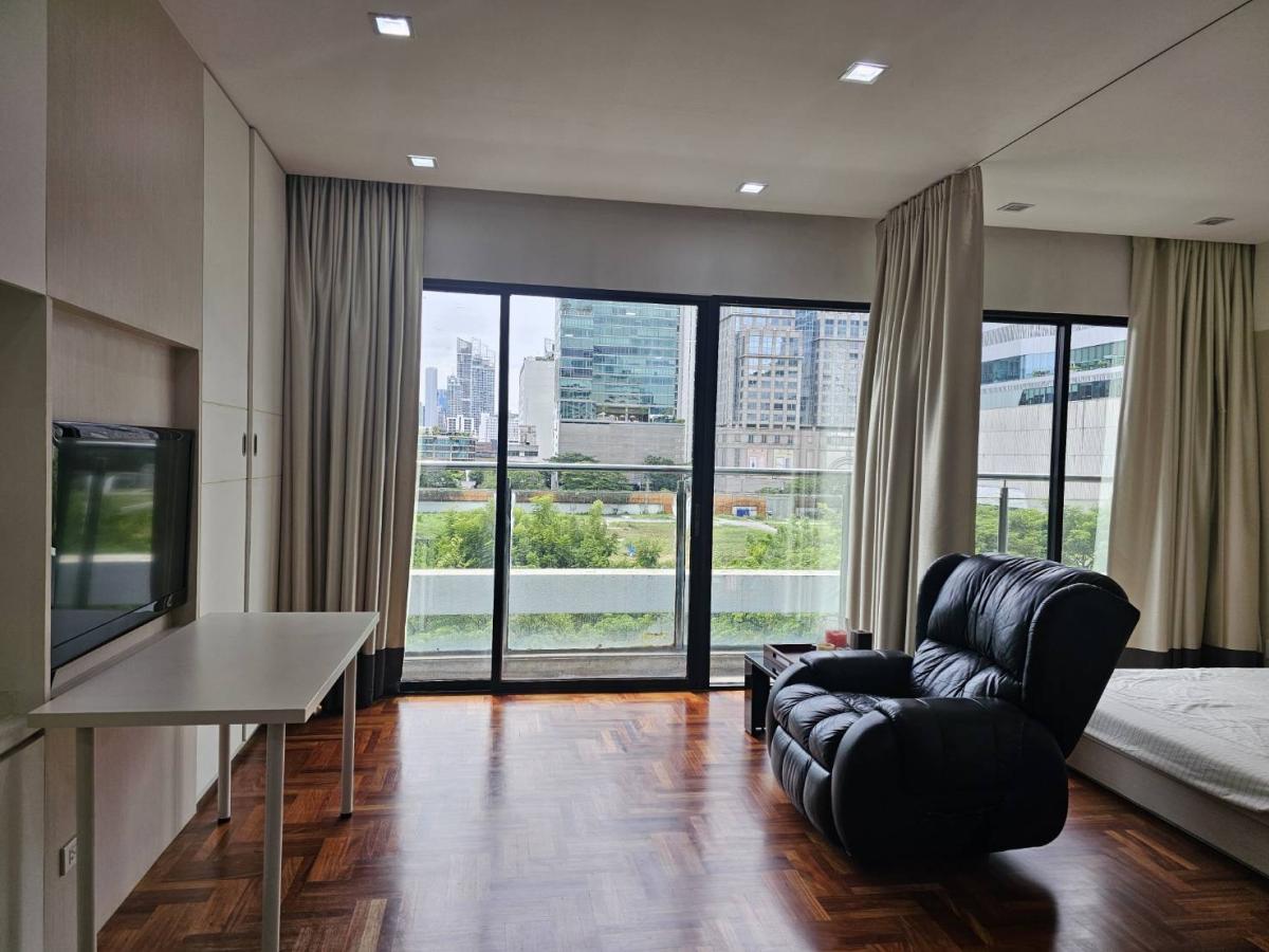 ขายคอนโดวิทยุ ชิดลม หลังสวน : 03/04/2026, รวมค่าโอนคอนโดหรู New House Condo 1 ห้องนอน ใจกลางชิดลม พร้อมอยู่! 
สัมผัสชีวิตเมืองสุด Exclusive 84 ตรม. เพียง 17 ล้าน! 0642748883