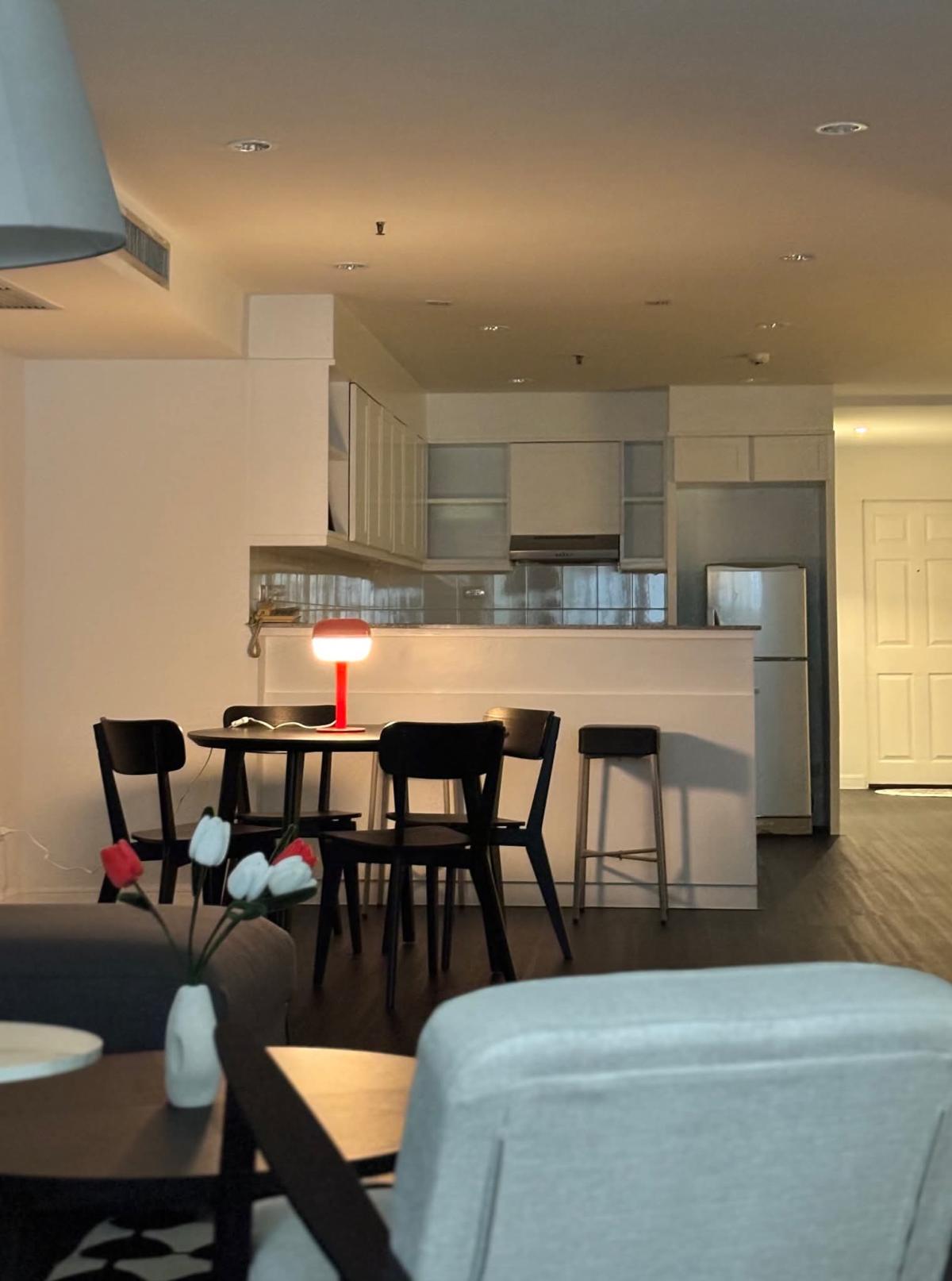 ขายคอนโดนานา : 03/04/2026, รวมค่าโอนLuxury 2-Bed Condo @ Crystal Garden Nana BTS – Prime Location! 
ขาย/เช่า 127 ตร.ม. ราคาโดนใจ ใกล้ Terminal 21, Emquartier! 0642748883