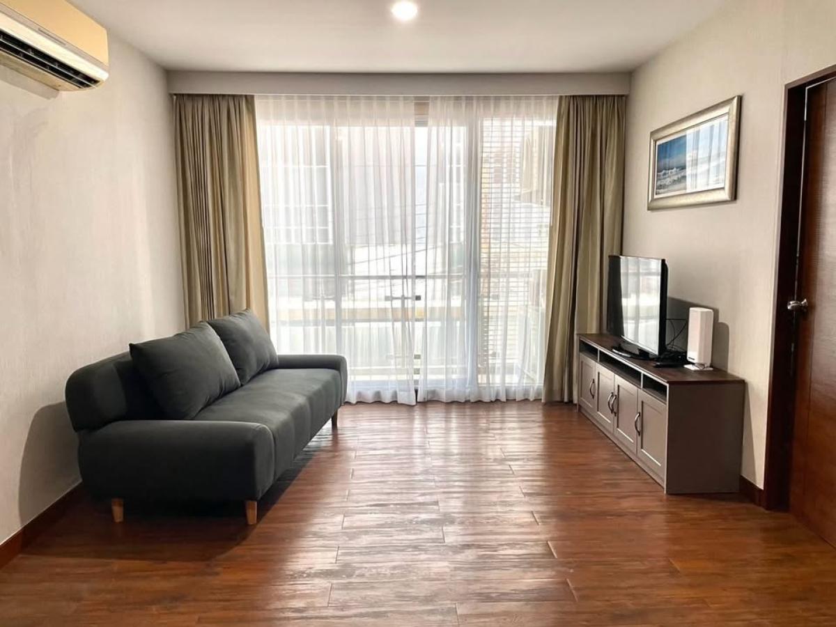 For SaleCondoSamut Prakan,Samrong : 03/04/2026, Von Napa Condominium in the heart of Thonglor, 1 bedroom, 53.5 sqm, ready to move in!
Price 5.5 million THB, close to Thonglor BTS, start the life you've dreamed of! 0642748883
