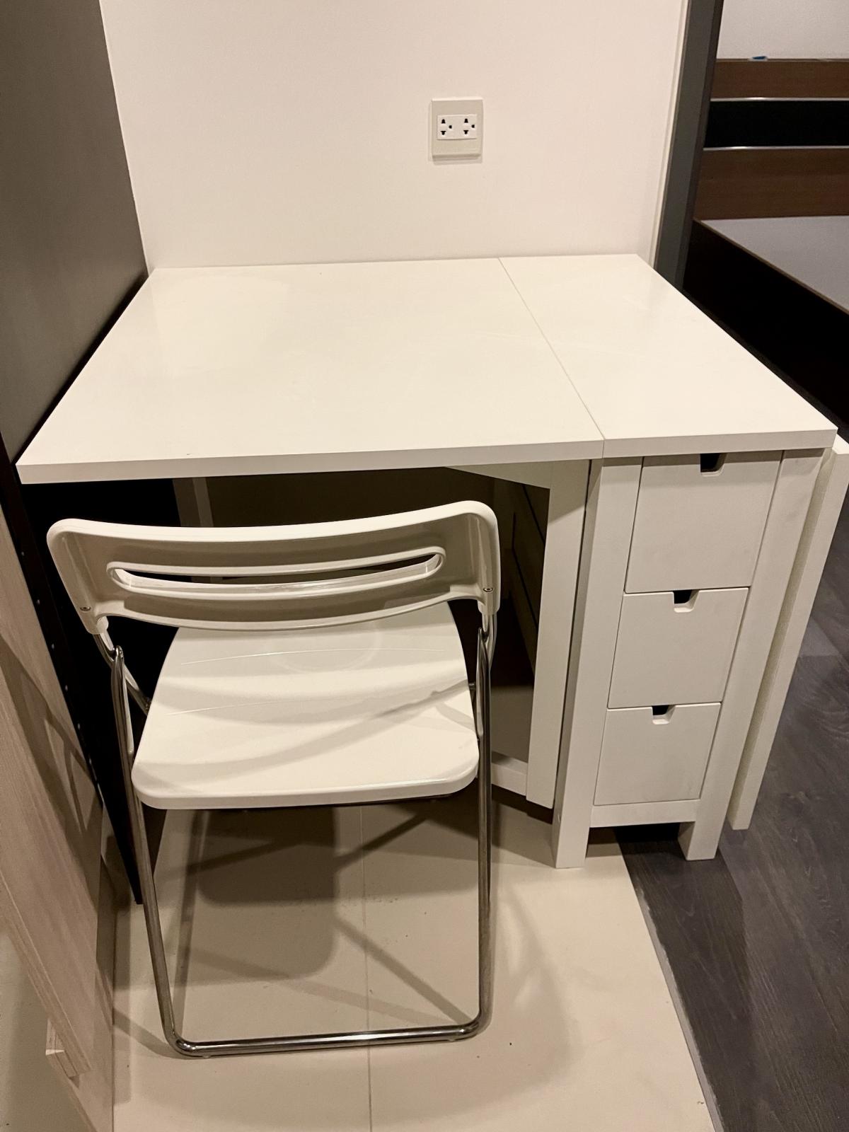 ขายคอนโดสุขุมวิท อโศก ทองหล่อ : 03/04/2026, รวมค่าโอนใกล้ BTS อโศก! คอนโด Edge Sukhumvit 23 ห้อง 1 นอน ขาย 5.35 ลบ. 
พื้นที่กว้าง 30 ตร.ม. พร้อมสิ่งอำนวยความสะดวกครบครัน! 0642748883