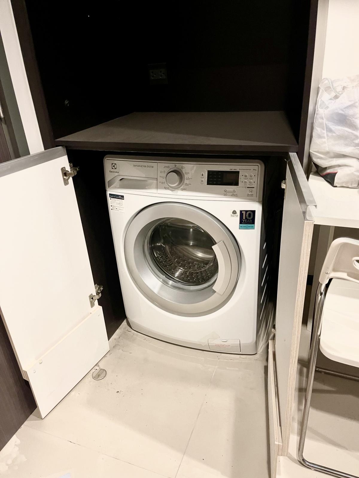 ขายคอนโดสุขุมวิท อโศก ทองหล่อ : 03/04/2026, รวมค่าโอนใกล้ BTS อโศก! คอนโด Edge Sukhumvit 23 ห้อง 1 นอน ขาย 5.35 ลบ. 
พื้นที่กว้าง 30 ตร.ม. พร้อมสิ่งอำนวยความสะดวกครบครัน! 0642748883