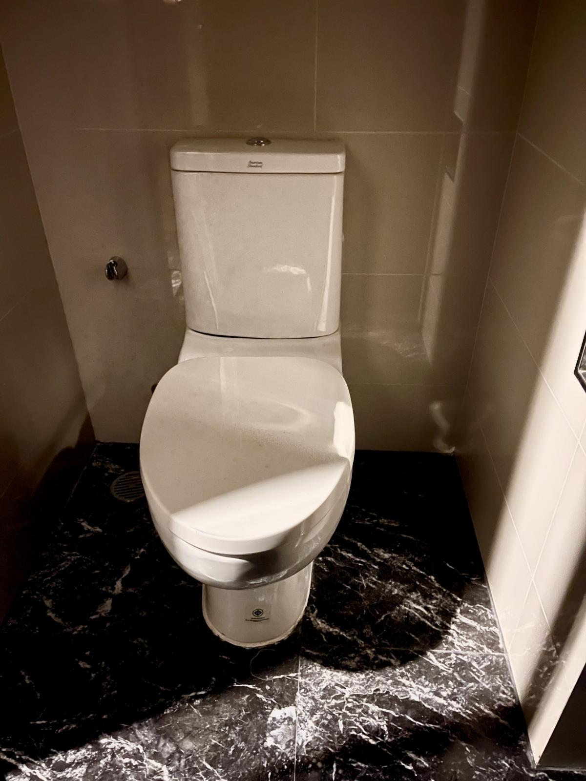 ขายคอนโดสุขุมวิท อโศก ทองหล่อ : 03/04/2026, รวมค่าโอนใกล้ BTS อโศก! คอนโด Edge Sukhumvit 23 ห้อง 1 นอน ขาย 5.35 ลบ. 
พื้นที่กว้าง 30 ตร.ม. พร้อมสิ่งอำนวยความสะดวกครบครัน! 0642748883