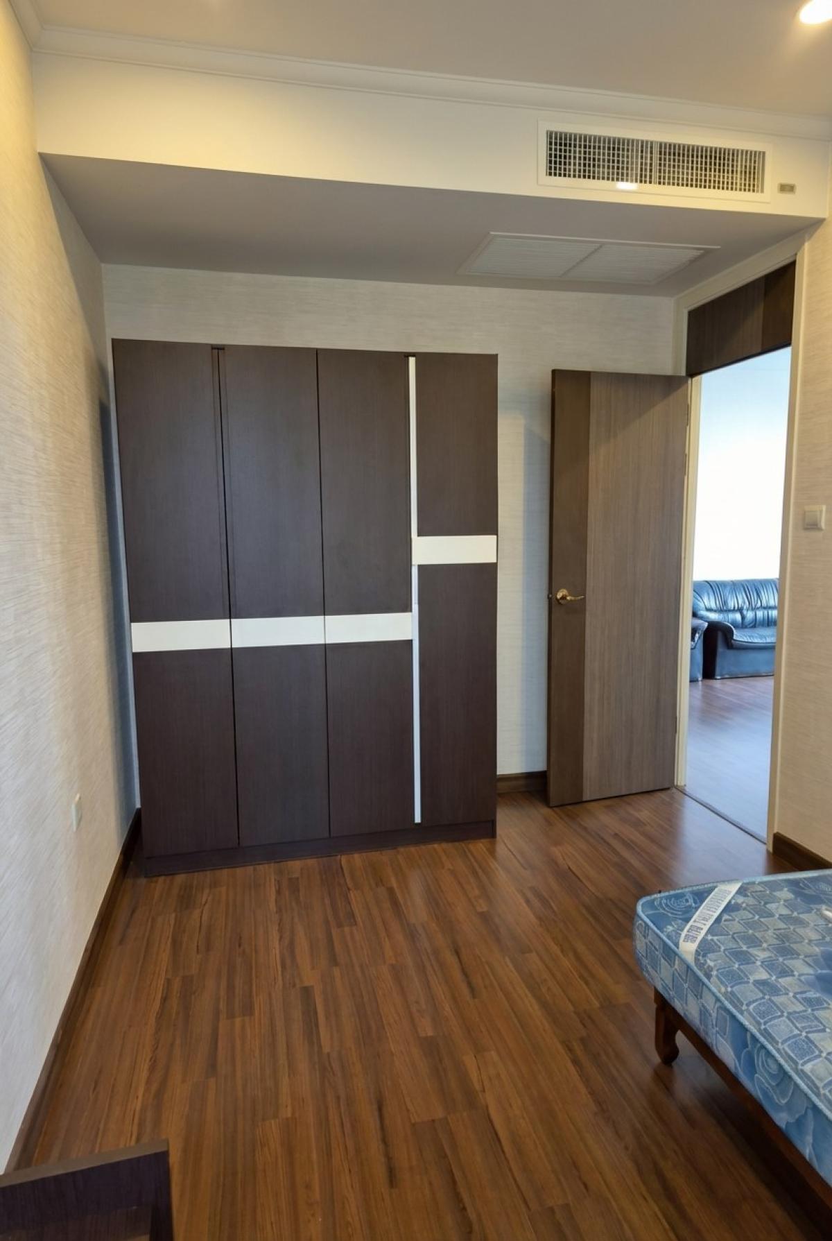 For RentCondoSathorn, Narathiwat : 03/04/2026, # Luxury 2BR/2BA Condo with Sky Lounge at Supalai Elite Sathorn - 45,000 THB - Minutes to BTS Chong Nonsi 0642748883