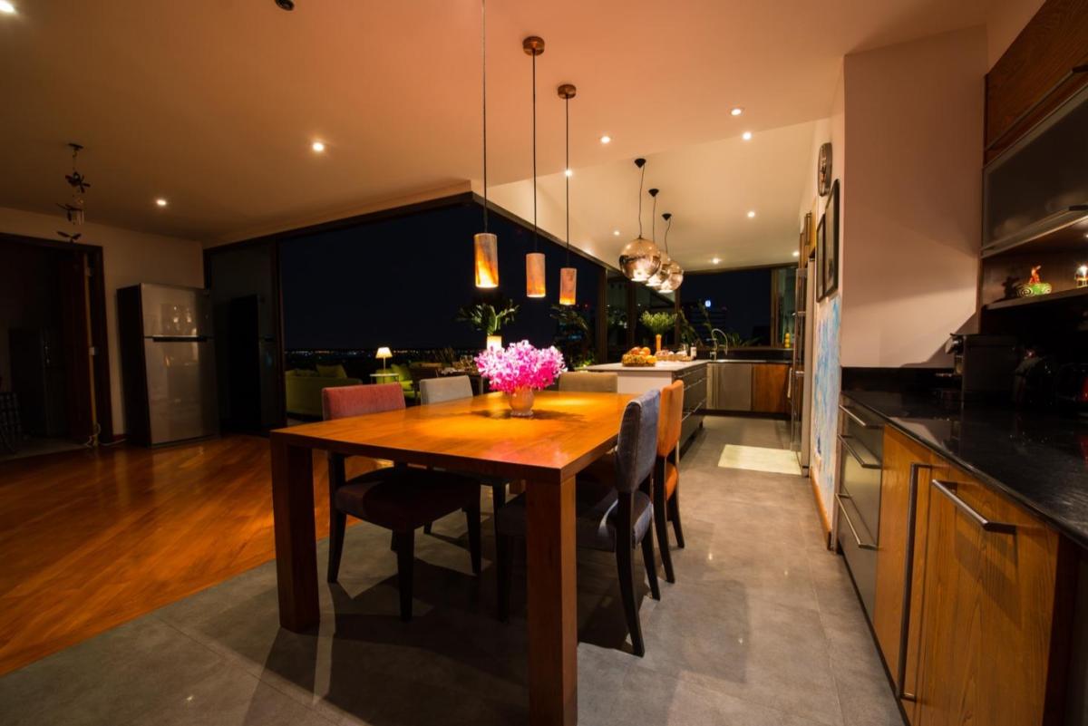 For RentCondoHuahin, Prachuap Khiri Khan, Pran Buri : 03/04/2026, # Moon Tower Elegance: Sprawling 531sqm 5-Bed Luxury Condo @ Thong Lo BTS | Only 320K/month 0642748883