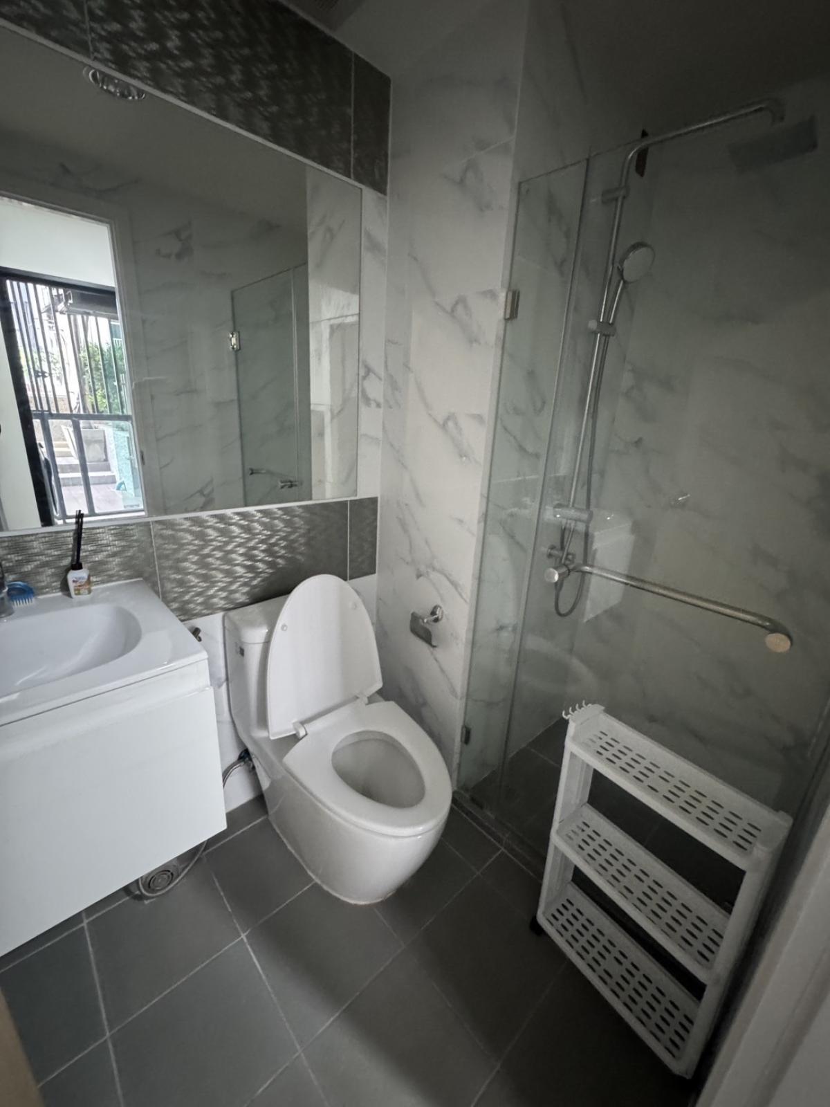 For SaleCondoRama9, Petchburi, RCA : 03/04/2026, For Sale/Rent Rise Rama 9 2 Bedrooms 70 sqm. In the city center, near BTS/MRT
The most convenient life with complete amenities. Great prices for both sale and rent! 0642748883