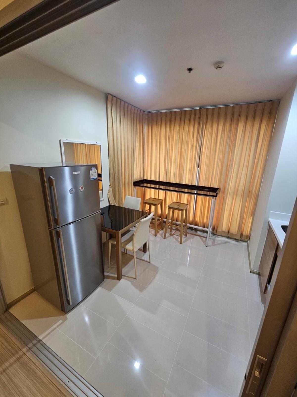 For RentCondoRatchadapisek, Huaikwang, Suttisan : 03/04/2026, Condo Rhythm Ratchada-Huai Khwang 1 bedroom, ready to move in, near Huai Khwang MRT
Only 22,000 THB/month, size 46 sq.m., fully furnished, convenient for all travel! 0642748883