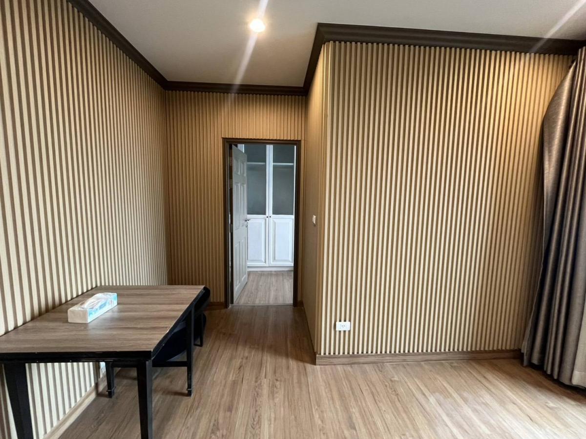 For SaleCondoSiam Paragon ,Chulalongkorn,Samyan : 03/04/2026, In the heart of Siam! The Reserve Kasemsan 3 1 bedroom 44 sq.m. ready to move in
For sale at 7.2 million baht or rent at 30,000 baht per month. Close to BTS National Stadium 0642748883