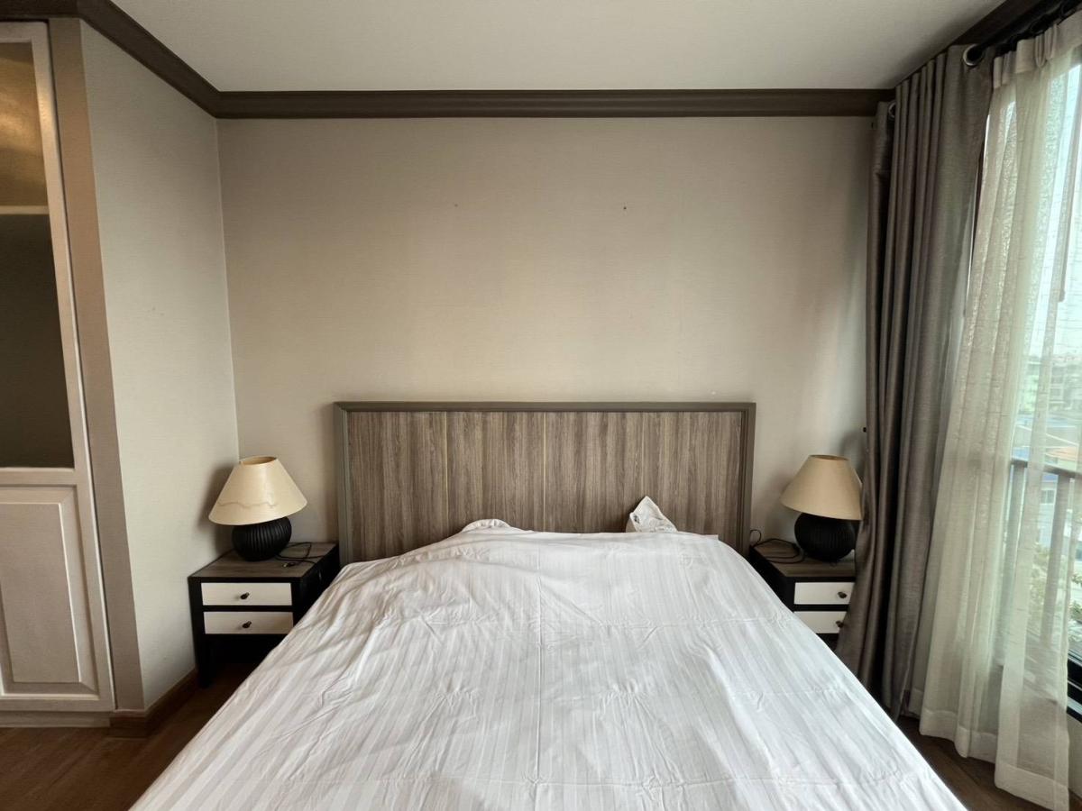 For SaleCondoSiam Paragon ,Chulalongkorn,Samyan : 03/04/2026, In the heart of Siam! The Reserve Kasemsan 3 1 bedroom 44 sq.m. ready to move in
For sale at 7.2 million baht or rent at 30,000 baht per month. Close to BTS National Stadium 0642748883