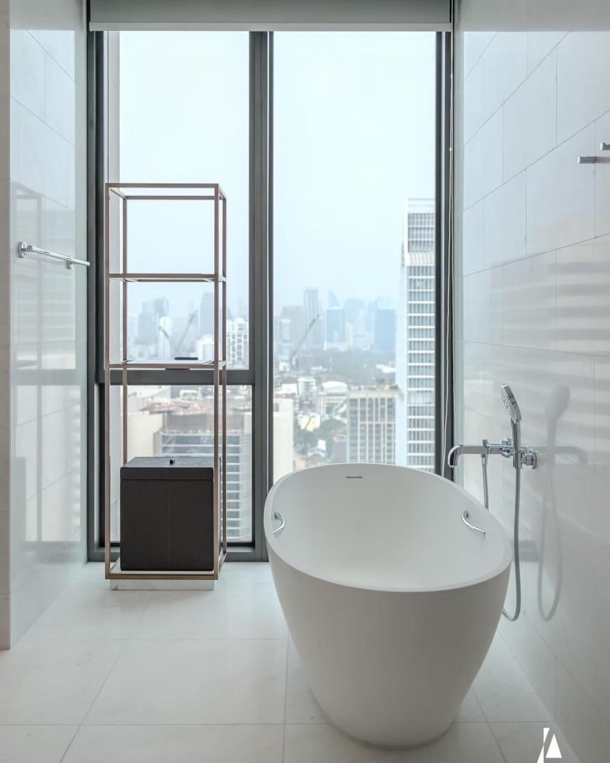 For SaleCondoWitthayu, Chidlom, Langsuan, Ploenchit : 03/04/2026, Luxury 5-Bed Condo @ The Residences Sindhorn Kempinski – For Sale 129M / Rent 650K
Prime BTS Chidlom Location, 359 sqm of Elegance and Space! 0642748883