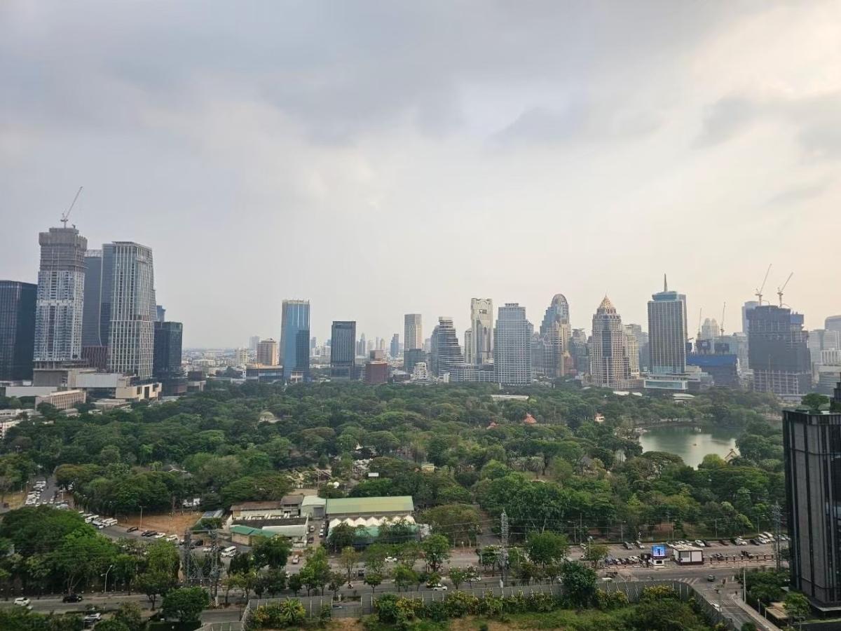 For SaleCondoWitthayu, Chidlom, Langsuan, Ploenchit : 03/04/2026, Luxury 5-Bed Condo @ The Residences Sindhorn Kempinski – For Sale 129M / Rent 650K
Prime BTS Chidlom Location, 359 sqm of Elegance and Space! 0642748883