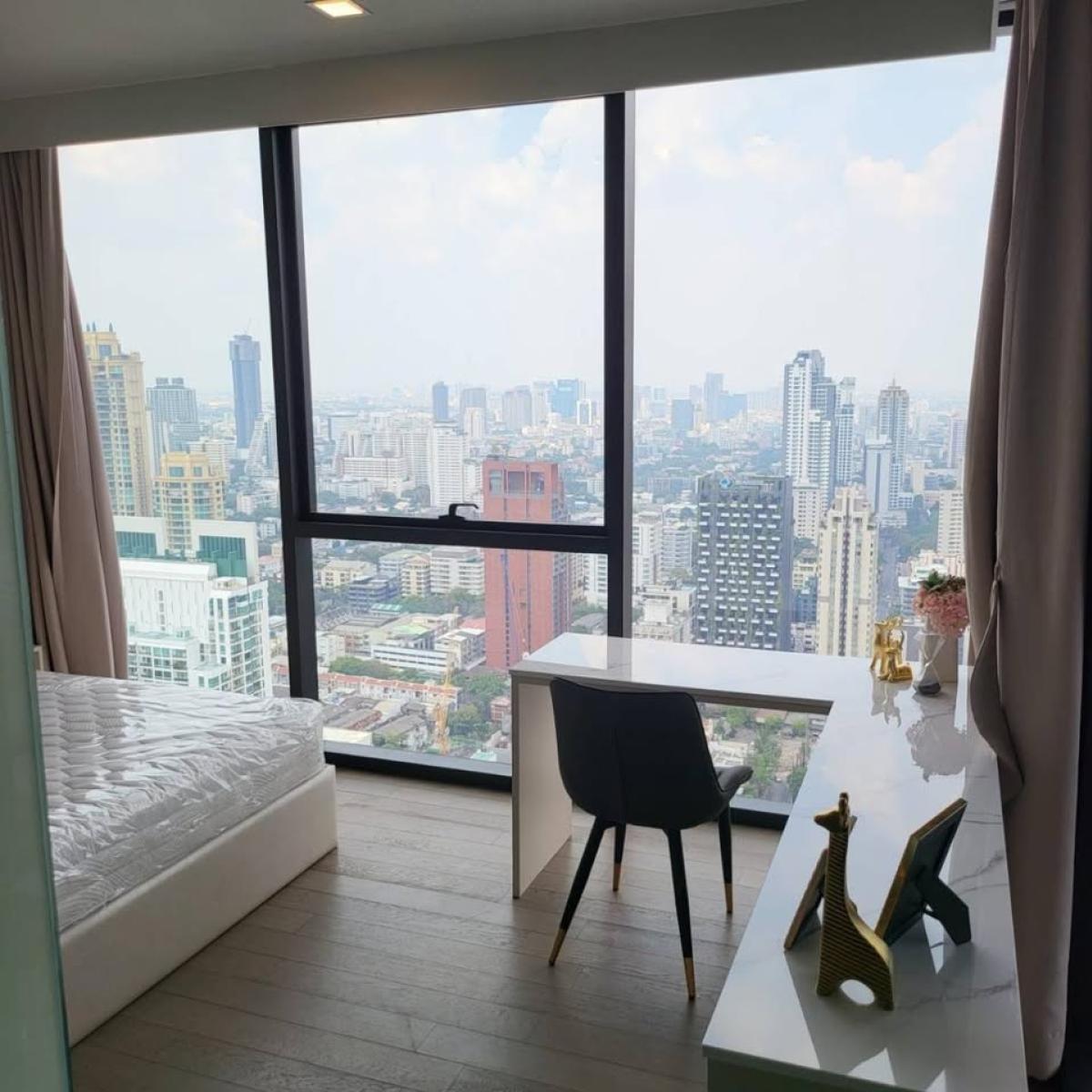 For SaleCondoSukhumvit, Asoke, Thonglor : 03/04/2026, Luxury in the heart of Asoke! 2-bedroom condo, 89.93 sq.m., only 28 million
Near BTS/MRT Asoke, convenient transportation with complete facilities! 0642748883