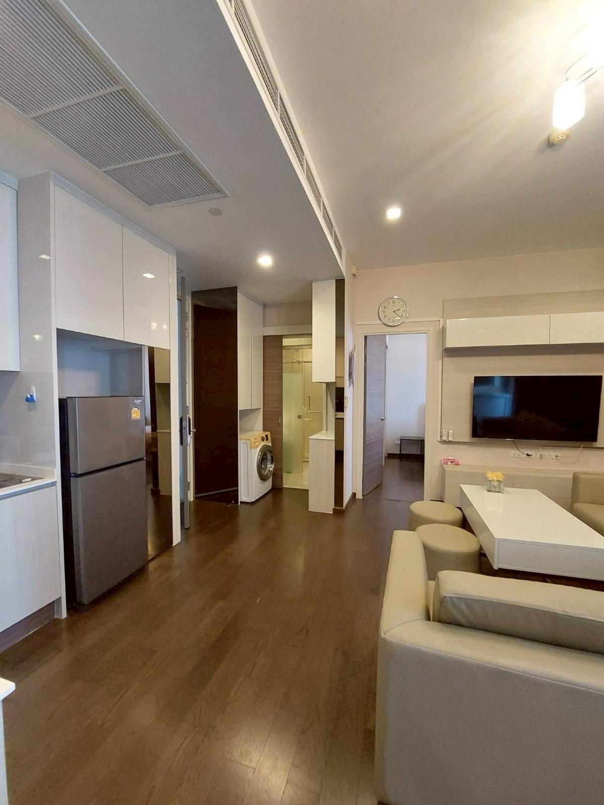 ให้เช่าคอนโดพระราม 9 เพชรบุรีตัดใหม่ RCA : 03/04/2026, สวยครบ! 2 ห้องนอน Q Asoke ใกล้ BTS/MRT เพชรบุรี เพียง 53,000 บาท/เดือน 
พร้อมสระว่ายน้ำ ฟิตเนส และสิ่งอำนวยความสะดวกเต็มรูปแบบ! 0642748883