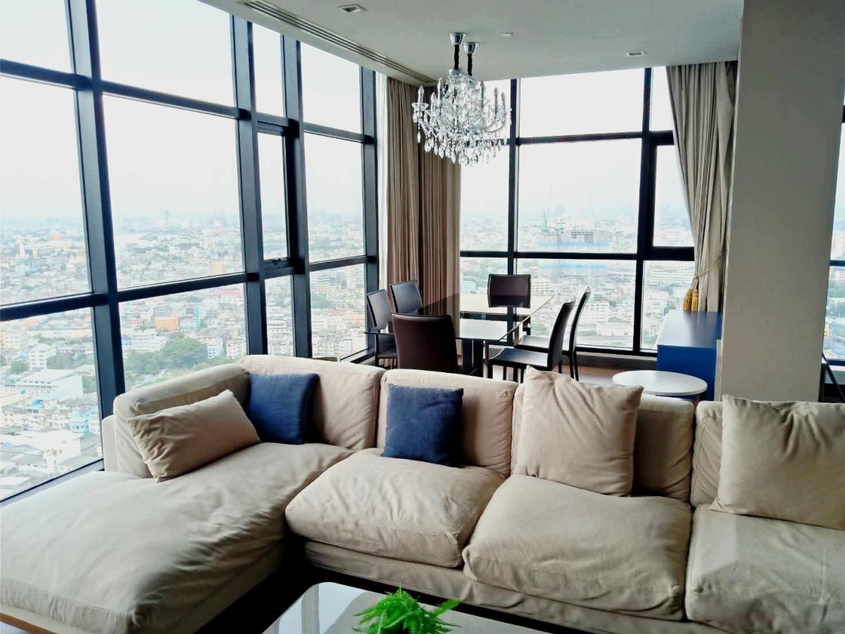 For SaleCondoWongwianyai, Charoennakor : 03/04/2026, Luxury 3-bedroom, 4-bathroom Urbano Absolute Sathon-Taksin
Rent for 95,000 THB/month or sell for 25.3 million, ready to move in, near BTS Krung Thonburi! 0642748883