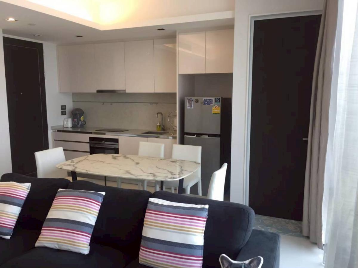 For SaleCondoSathorn, Narathiwat : 03/04/2026, Luxury condo The Bangkok Sathorn 1 bedroom near BTS Surasak
Live conveniently in the heart of Silom, 61 sqm, only 13.5 million! 0642748883