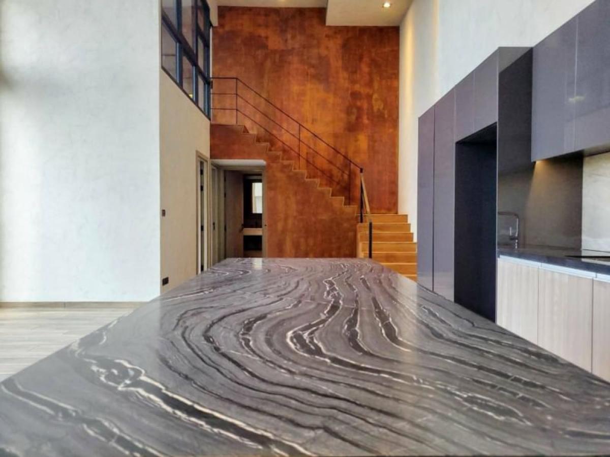 ขายคอนโดสุขุมวิท อโศก ทองหล่อ : 03/04/2026, รวมค่าโอนขาย-เช่า The Lofts Asoke 3นอน 3น้ำ 130 ตร.ม. ใจกลางอโศก ใกล้ BTS/MRT 
ราคา 39 ลบ. หรือเช่า 130,000 บ./ด. สะดวกทุกการเดินทาง พร้อมสิ่งอำนวยความสะดวกครบครัน! 0642748883