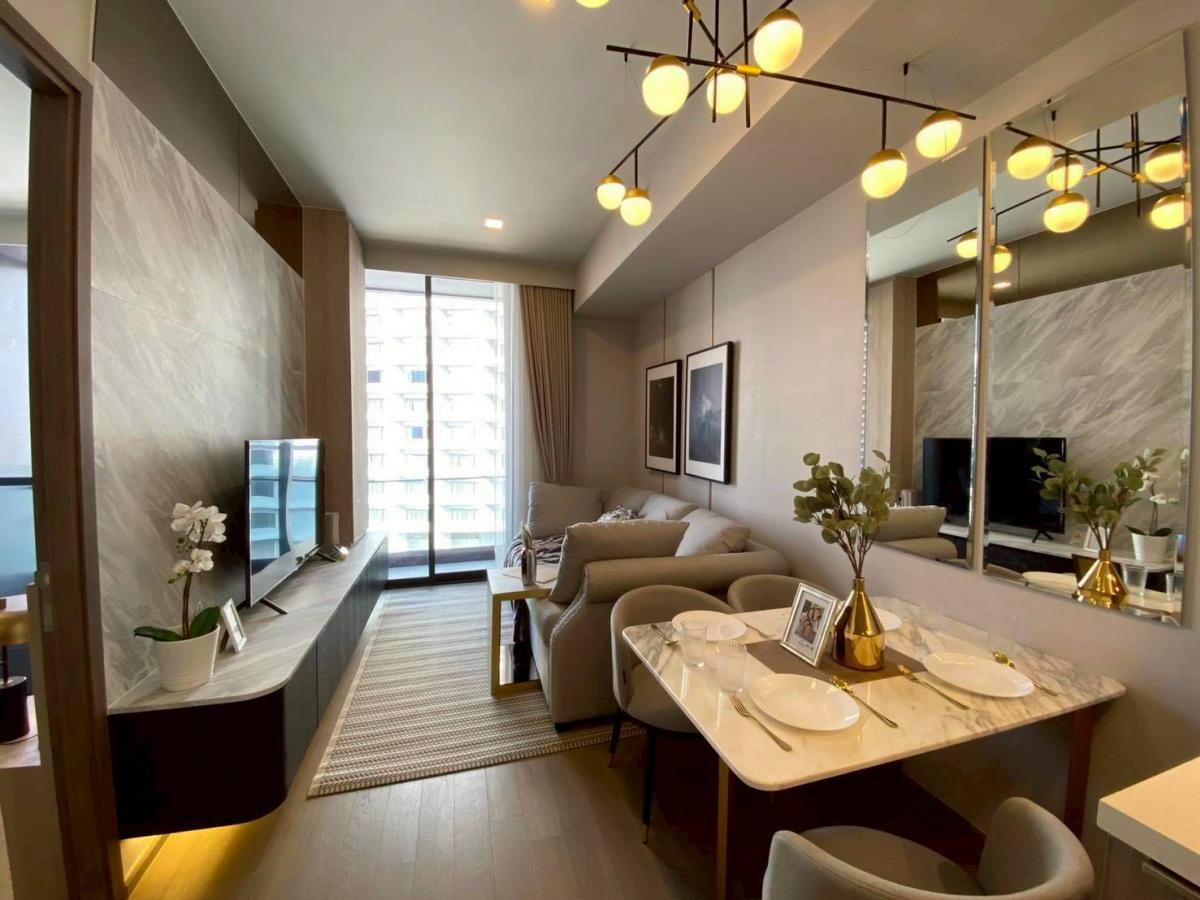 For SaleCondoSukhumvit, Asoke, Thonglor : 03/04/2026, Luxury 1-bedroom condo in the heart of Asoke with a floating pool view
Near BTS/MRT Asoke, priced at 12.9 million. Hurry to reserve! 0642748883