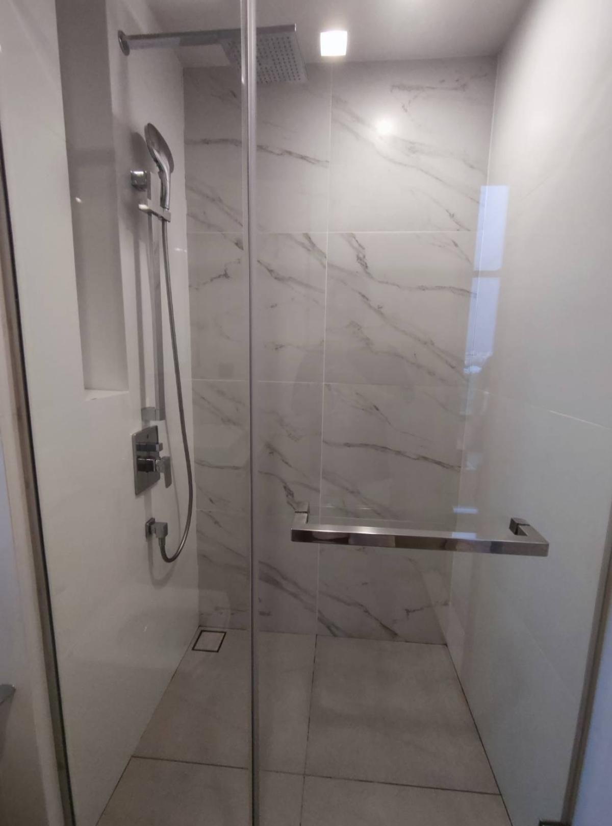 ขายคอนโดอ่อนนุช อุดมสุข : 03/04/2026, รวมค่าโอนคอนโดหรู The Line Sukhumvit 101 ใกล้ BTS ปุณณวิถี 
1 นอน 33 ตรม. ราคา 4.55 ลบ. พร้อมสิ่งอำนวยความสะดวกครบครัน! 0642748883