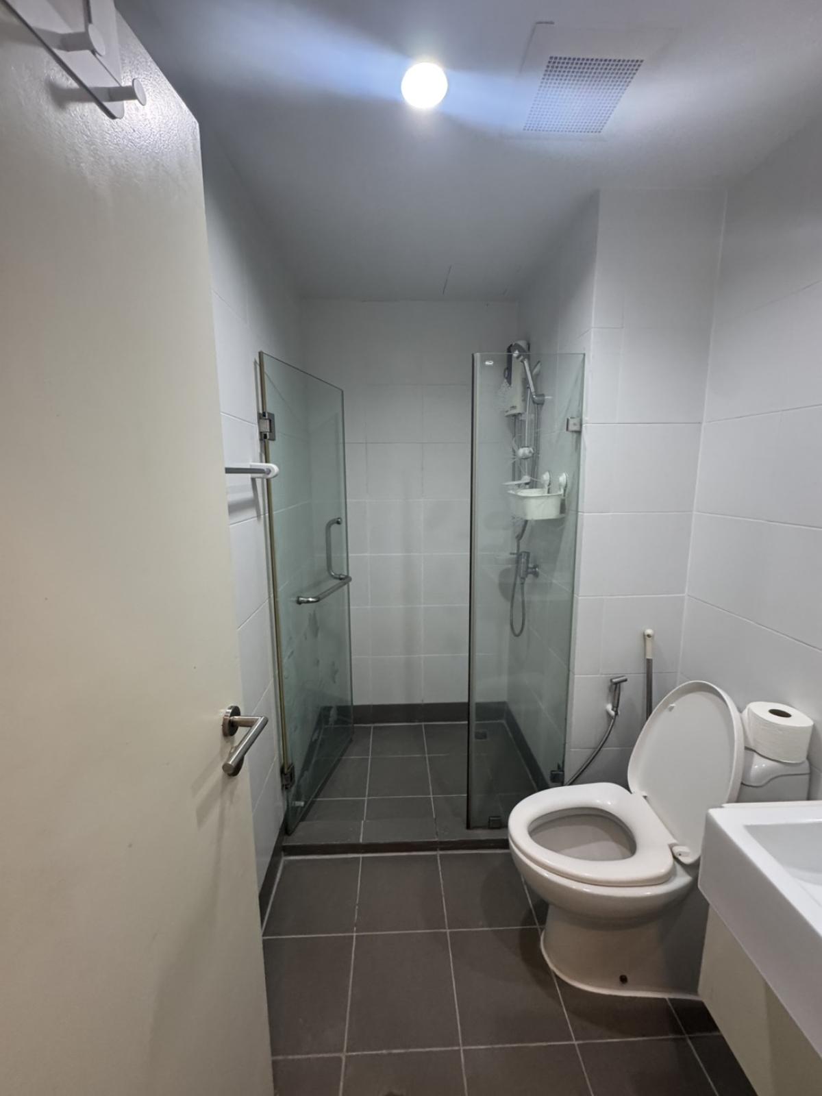 For SaleCondoSathorn, Narathiwat : 03/04/2026, Near BTS Lumpini! Studio condo 27 sq.m. The Seed Mingle priced at only 2.95 million
Convenient living close to shopping malls, schools, and hospitals with complete facilities! 0642748883