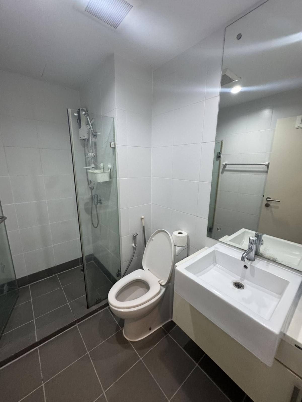 For SaleCondoSathorn, Narathiwat : 03/04/2026, Near BTS Lumpini! Studio condo 27 sq.m. The Seed Mingle priced at only 2.95 million
Convenient living close to shopping malls, schools, and hospitals with complete facilities! 0642748883